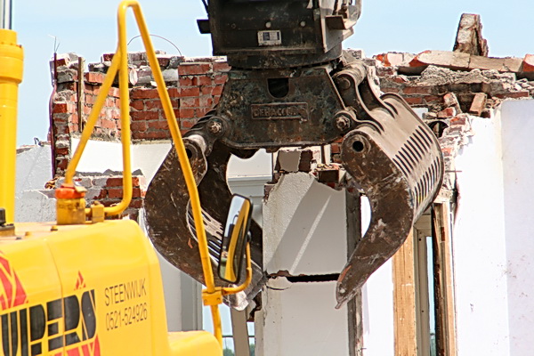 Beslissend moment! HIER gaat het mis..... Rookkanaal? Afgetimmerde leidingen? Deze hap heeft consequenties....
