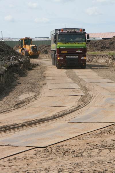 Greving is nog maar net weer vertrokken (Wel even aftekenen a.u.b.!) of Van der Wiel staat al weer klaar....