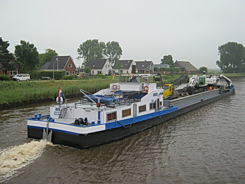 Daar gaat ie, op weg naar de plek waar de nieuwe brug komt!
