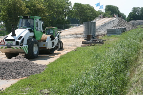 Een werkplek van Martens & Van Oord, afgeschermd met hekken. Drijfzand....