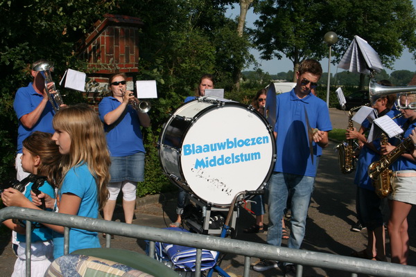 We pakken de draad weer op bij de Blaauwbloezen uit Middelstum, deze middag de muzikale verrassing!