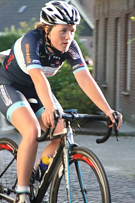 En hier de glorieuze winnaar: KAREN ELZING! (Tot grote vreugde ook van haar coach!) Een verrassende, sterke, verdiende winnaar! Gefeliciteerd!