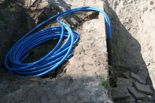 Vrijdag jongstleden was dit stilleven nog te bewonderen, maar de kabelaars hebben niet stil gezeten....