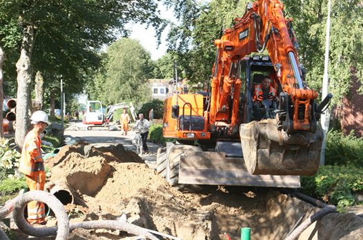 Weer 180° gedraaid, met het zicht op o.a. Henk Hiemstra, die het autogebruik van en naar zijn huis (nr.5) voorlopig kan vergeten....