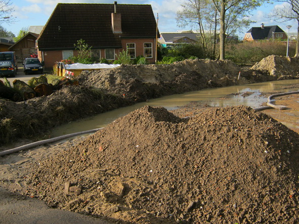 Rotonde aanleg tussen Mokkebugrweg-Schippersstraat-Langestraat... Asfaltering weekeinde 29/11-01/12 - tijdelijke stremming N355