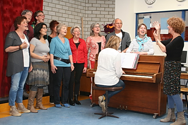 Zangrepetitie Koor Noordhorn in O.B.S. De Molshoop, vrijdag 11 april jl.