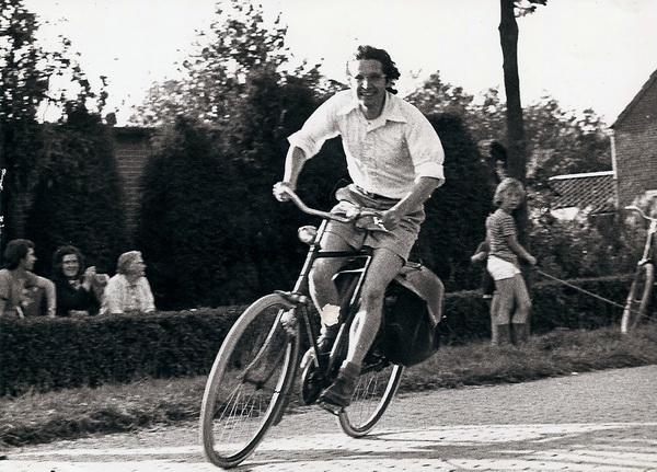 Pierre, kersverse Noordhorner, als deelnemer aan de wielerronde